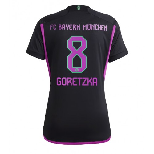 Fotballdrakt Dame Bayern Munich Leon Goretzka #8 Bortedrakt 2023-24 Kortermet